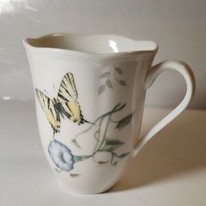 Lenox White Swallowtail Porcelain Mugcup 4 1/4"